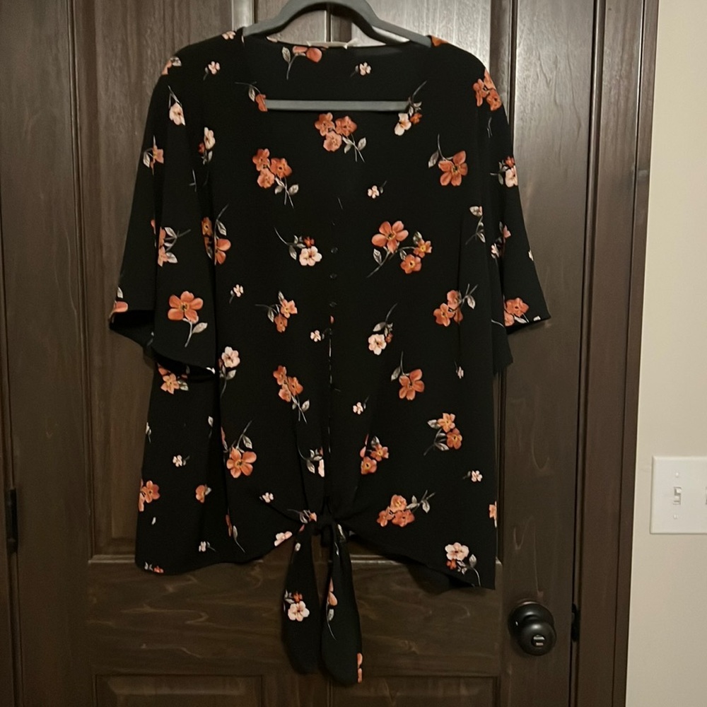Never Worn Women’s Plus Size Top Lush Size 2X